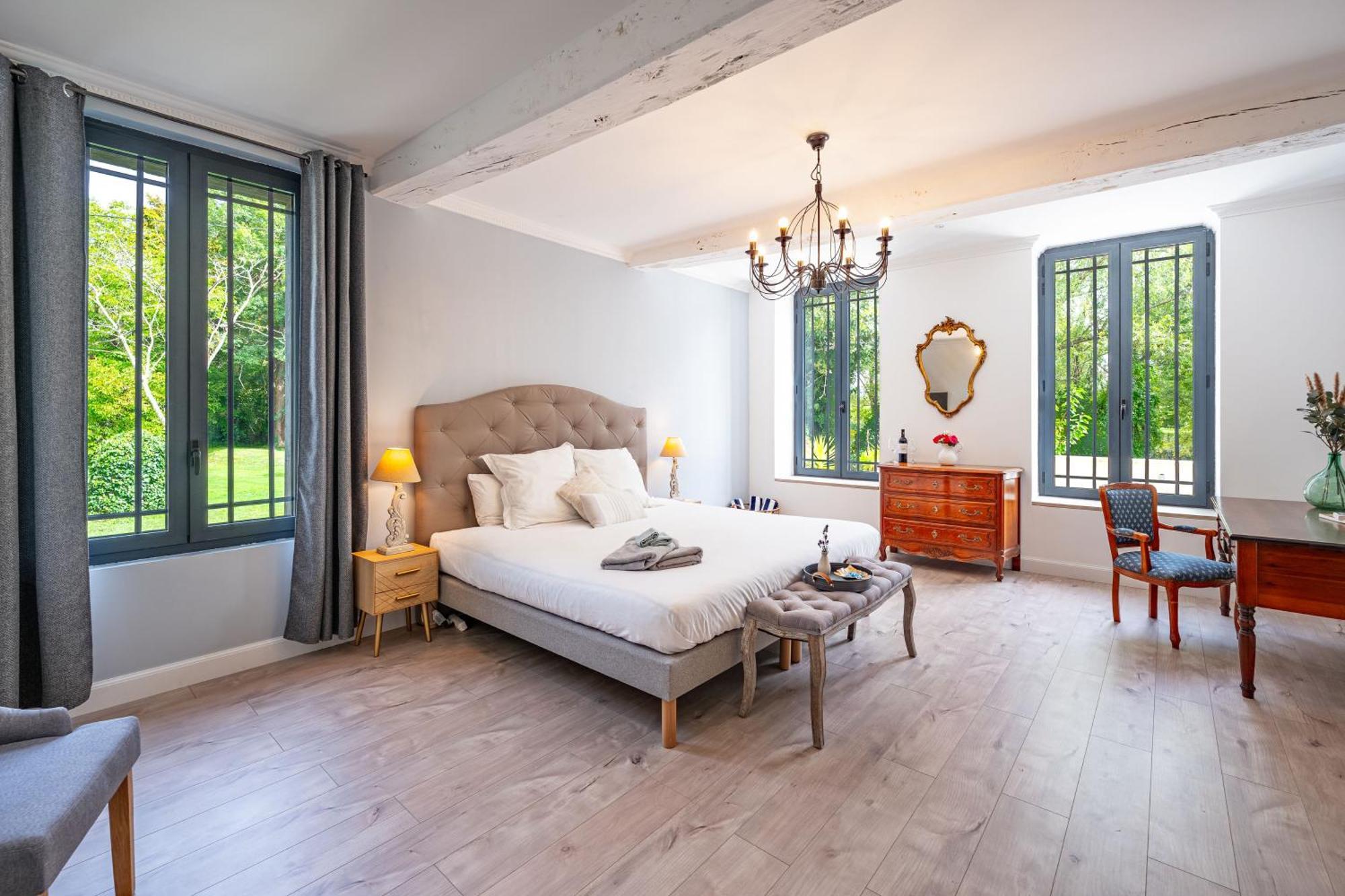 Le Bon Ami Villa Fronsac  Exterior photo